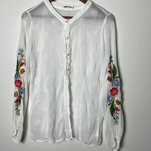 Johnny Was Sz S white embroidered button down blouse